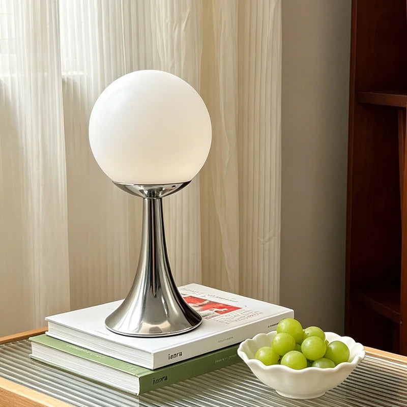 Lampe de Chevet Globe en Verre & Pied Trompette