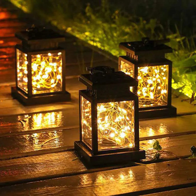 Lanterne Solaire Extérieure à Guirlande LED