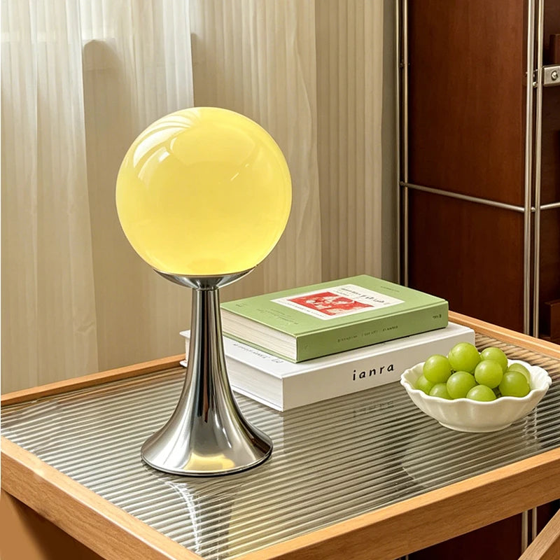 Lampe de Chevet Globe en Verre & Pied Trompette