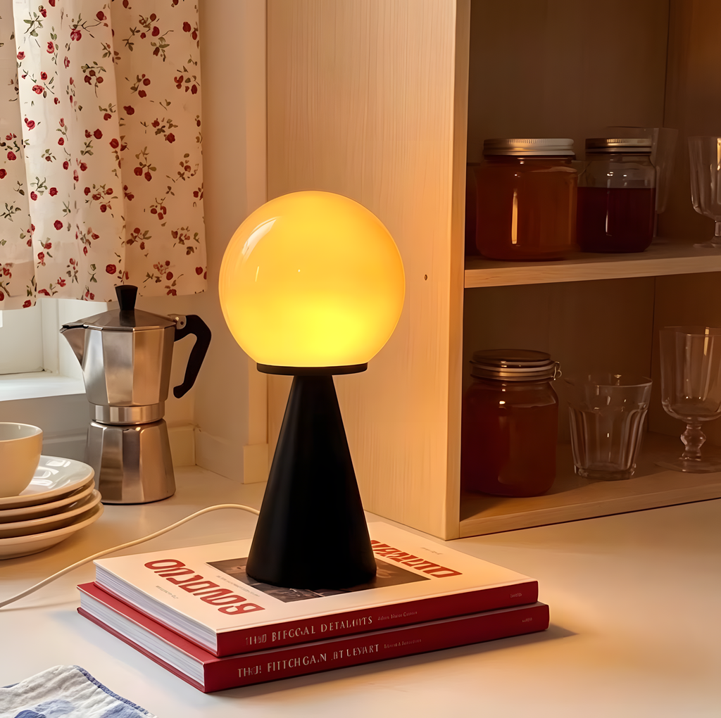 Lampe de Chevet Globe en Verre & Pied Conique